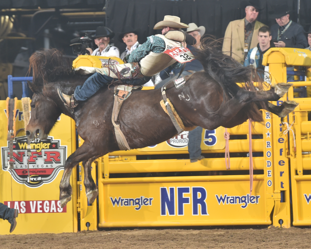 J.R. Vezain – PRCA photo by Hubbell